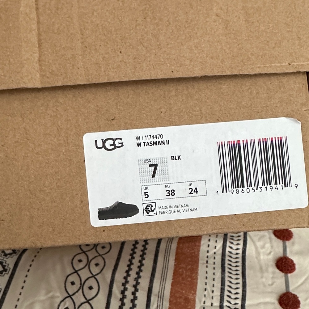 Ugg Slippers - image 3